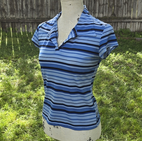 👕 Blue Striped Short Sleeve Top - Picture 2 of 9